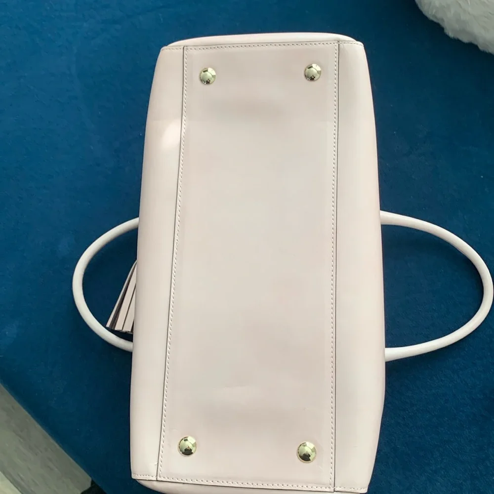 COACH Ballet Pink Leather Barrel Bag
Excellent Condition, barely used. - Picture 4 of 14